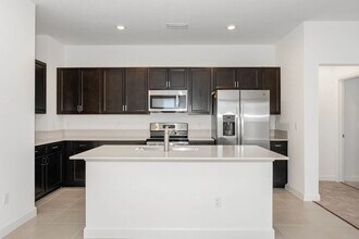 1256 Preston Ests Cir in Vero Beach, FL - Building Photo - Building Photo