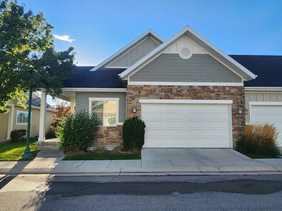 11638 Winford Dr in Riverton, UT - Building Photo