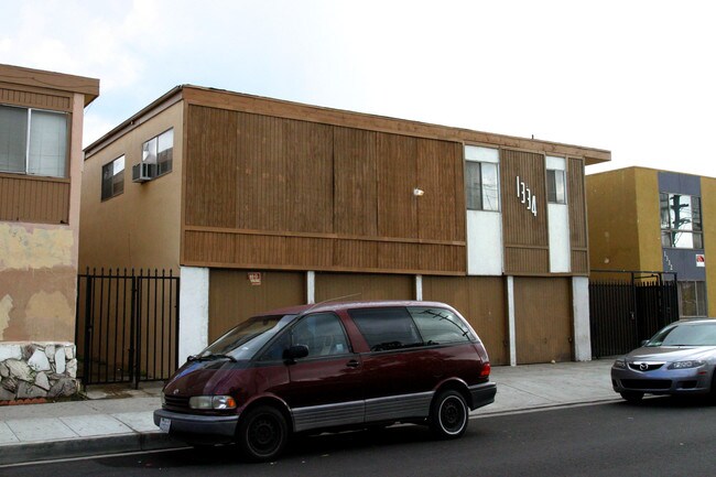 1334 Walnut Ave in Long Beach, CA - Building Photo - Building Photo