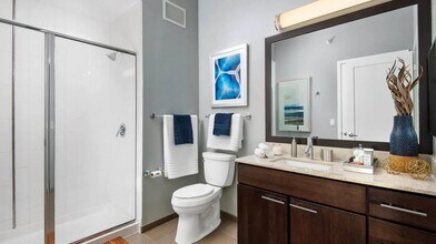 444 W Huron St, Unit 1260 in Chicago, IL - Building Photo - Building Photo