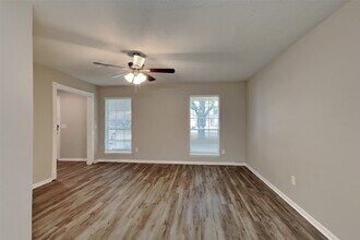 9322 Bayou Bluff Dr in Spring, TX - Building Photo - Building Photo