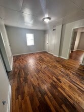 411 SW Tyler St in Topeka, KS - Building Photo - Building Photo