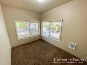1389 Ferry St in Eugene, OR - Building Photo - Building Photo