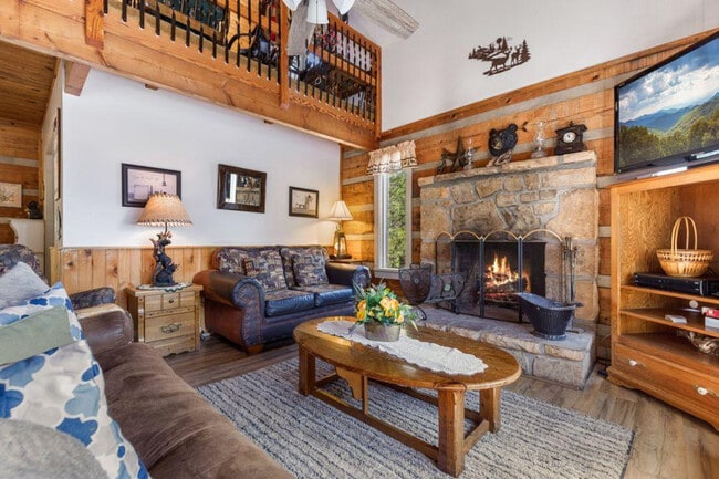 2747 Overholt Trail