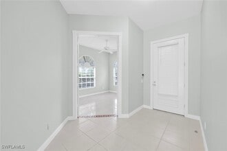 3000 Ellice Way in Naples, FL - Building Photo - Building Photo
