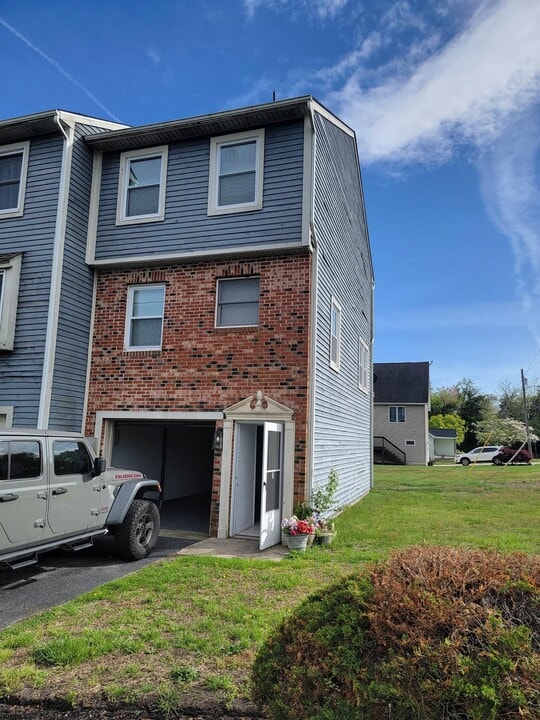 500 E California Ave in Pleasantville, NJ - Foto de edificio