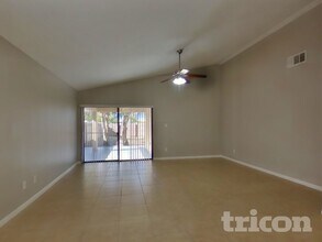 4729 Suntree Blvd in Orlando, FL - Building Photo - Building Photo