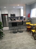 1800 The Greens Way in Jacksonville Beach, FL - Building Photo