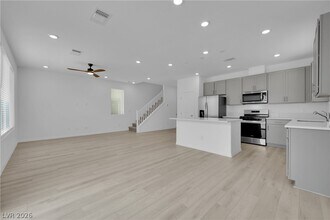 5916 Obsidian Sky Ave in Las Vegas, NV - Building Photo - Building Photo