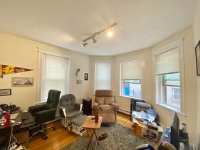 9 Colborne Rd in Boston, MA - Foto de edificio - Building Photo