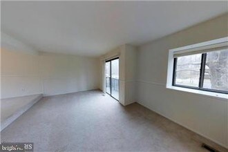 1543 Scandia Cir in Reston, VA - Building Photo - Building Photo