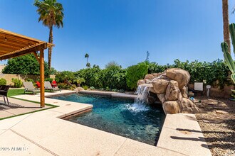 6725 E Kelton Ln in Scottsdale, AZ - Building Photo - Building Photo