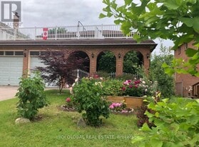 115 Briggs Ave in Richmond Hill, ON - Building Photo