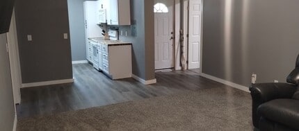 1811 E Fir Ave in Fergus Falls, MN - Building Photo - Building Photo