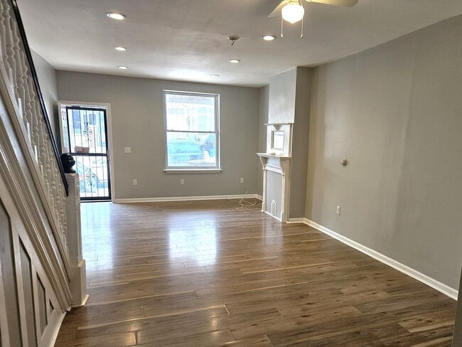 844 E Locust Ave in Philadelphia, PA - Building Photo - Building Photo