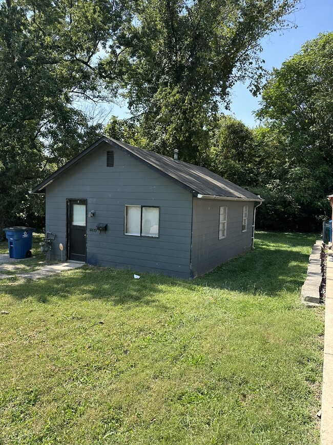 10039 Baron Dr in St. Louis, MO - Foto de edificio - Building Photo