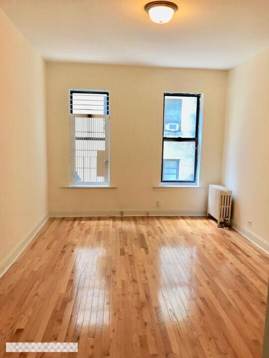 710 W 173rd St in New York, NY - Building Photo