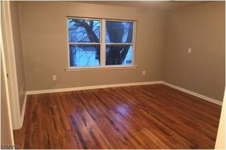 523 Marshall St in Elizabeth, NJ - Building Photo - Building Photo