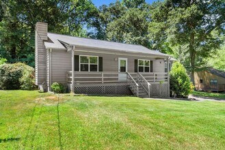 4035 Thames Dr in Kennesaw, GA - Building Photo - Building Photo