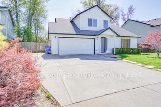 2411 SW 11th St in Battle Ground, WA - Foto de edificio - Building Photo