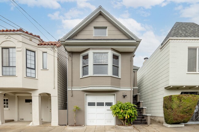 1032 Santiago St in San Francisco, CA - Building Photo - Building Photo