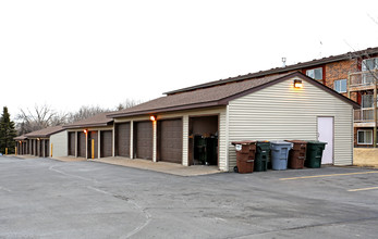 Terrace View Apartments in Monticello, MN - Building Photo - Building Photo