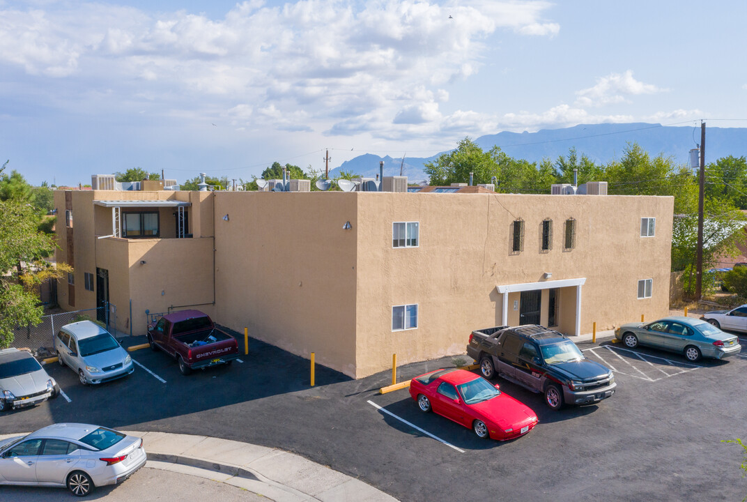 3209 Alta Monte Ct NE in Albuquerque, NM - Foto de edificio