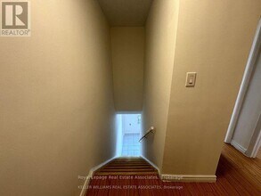 3071 Hurontario St in Mississauga, ON - Building Photo - Building Photo