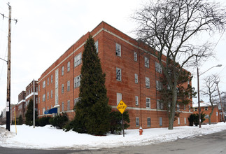 Mae Park Square Apartments in Cleveland, OH - Building Photo - Building Photo