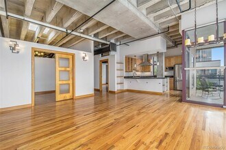 1020 15th St, Unit 202 in Denver, CO - Foto de edificio - Building Photo