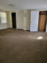 533 4th St, Unit Upper in Marietta, OH - Building Photo - Building Photo