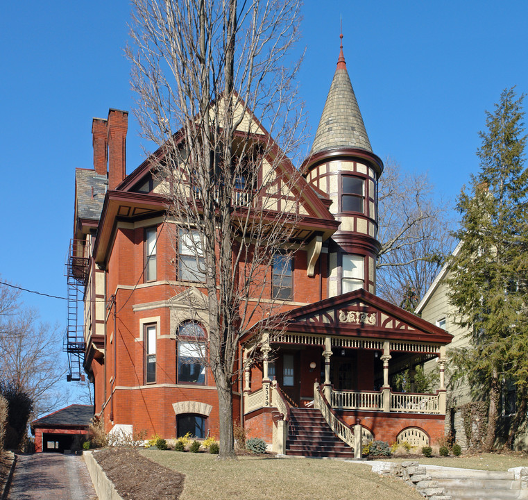 2339 Park Ave in Cincinnati, OH - Foto de edificio