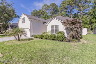 8543 Glenbury Ct N in Jacksonville, FL - Foto de edificio - Building Photo