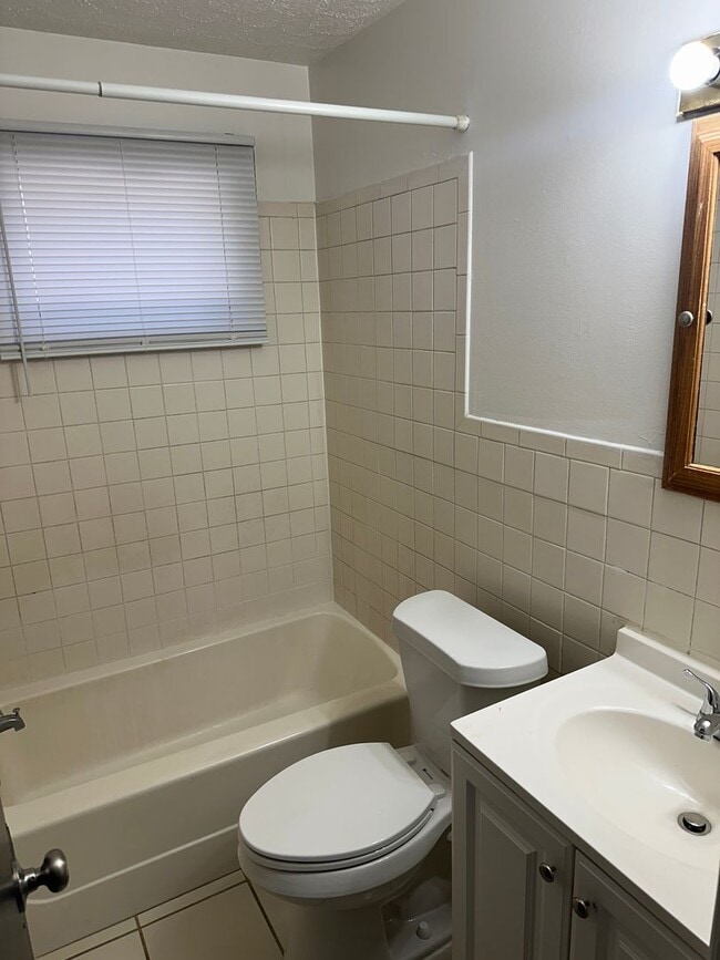 48 Crescent Dr in Struthers, OH - Building Photo - Building Photo