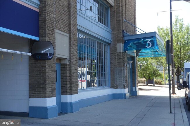 property at 3 N Christopher Columbus Blvd