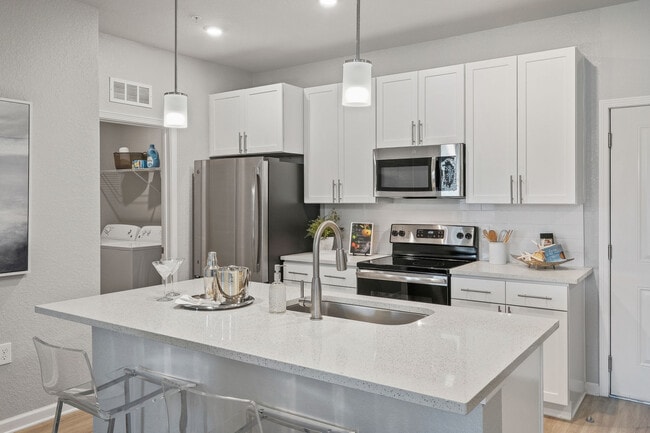 Vue at Belleair in Clearwater, FL - Foto de edificio - Building Photo