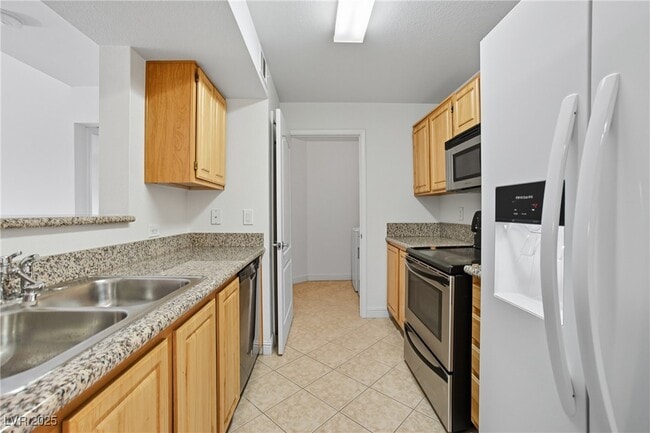 property at 5055 W Hacienda Ave