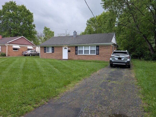8632 Neptune Dr