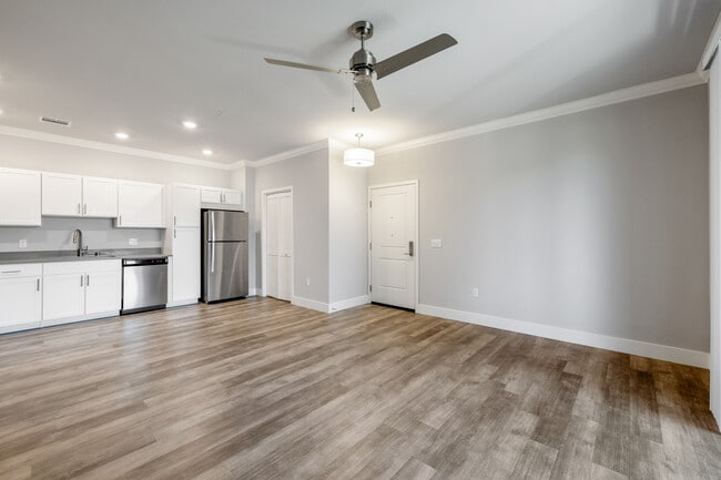 The Atherton in Manteca, CA - Building Photo - Building Photo