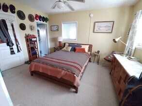 4546 Kingswell Ave in Los Angeles, CA - Building Photo - Building Photo
