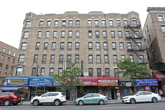 4081-4089 Broadway in New York, NY - Foto de edificio - Building Photo