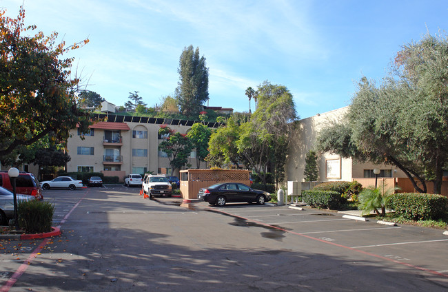 Casa De Alvarado in San Diego, CA - Foto de edificio - Building Photo