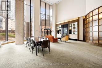 40-740 Rosehill Ave in Toronto, ON - Building Photo - Building Photo