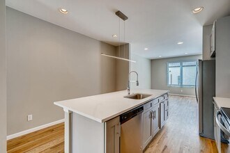 1039 Julian St in Denver, CO - Building Photo - Building Photo