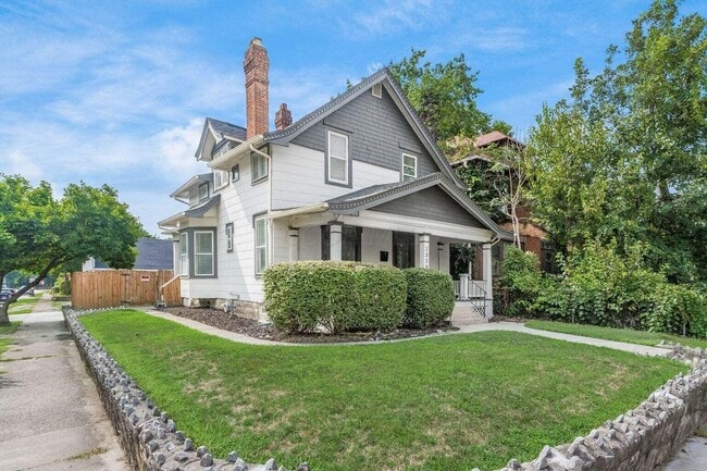 2339 Summit St in Columbus, OH - Building Photo - Building Photo