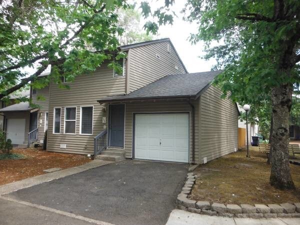 584 Fenster St in Eugene, OR - Building Photo