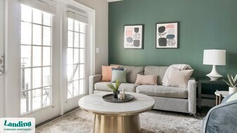 925 Canterbury Rd NE in Atlanta, GA - Building Photo