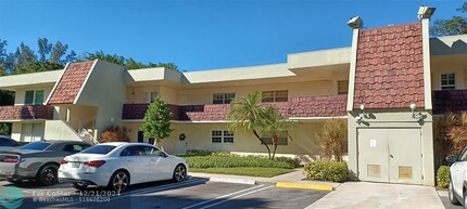 3151 N Course Ln in Pompano Beach, FL - Building Photo - Building Photo