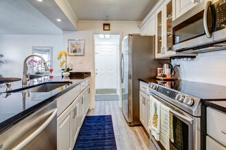 14201 Woolen Oak Ct in Aspen Hill, MD - Building Photo - Building Photo