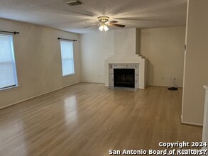 4622 Rock Nettle in San Antonio, TX - Building Photo - Building Photo